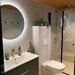 Perle Ved Sjoen! Ny Pa 90m2. 度假居