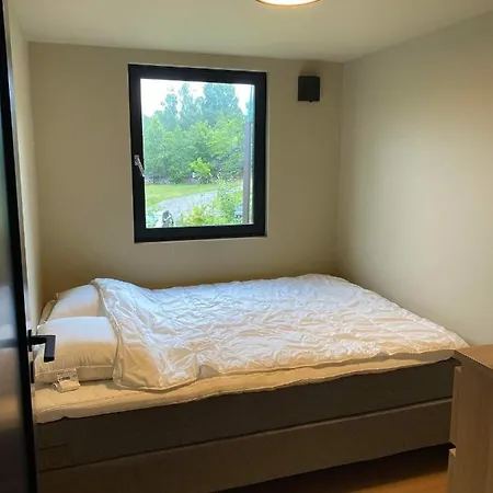 Perle Ved Sjoen! Ny Pa 90m2. Holiday home *