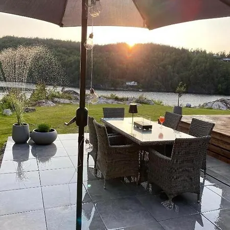 Perle Ved Sjoen! Ny Pa 90m2.