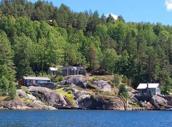 Perle Ved Sjoen! Ny Pa 90m2. Casa de Férias